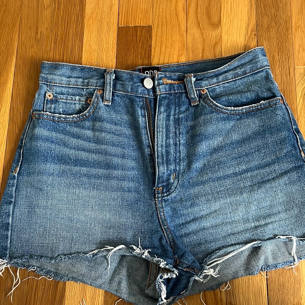 BDG girlfriend high rise short size 26